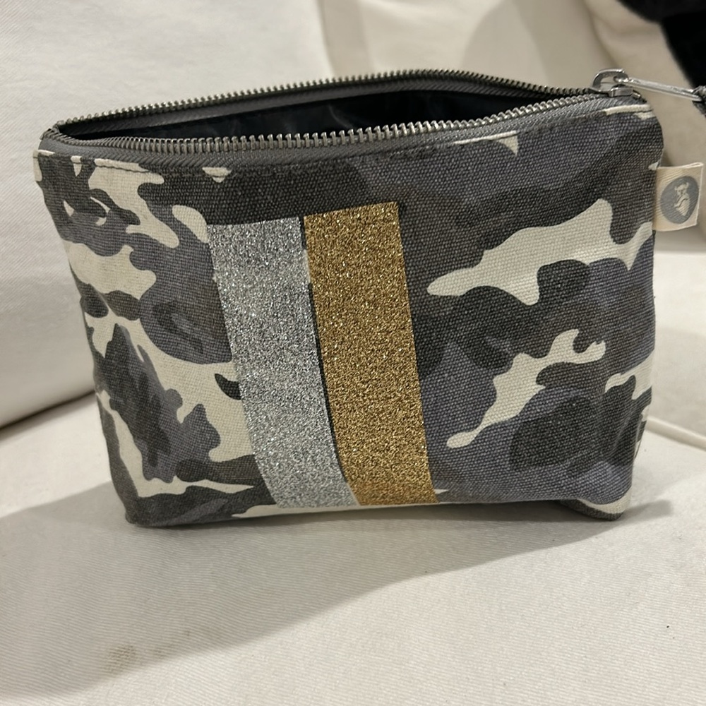 Koala Kanvas makeup bag
